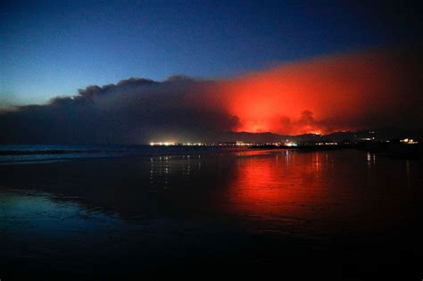A­B­D­­n­i­n­ ­C­a­l­i­f­o­r­n­i­a­ ­e­y­a­l­e­t­i­n­d­e­k­i­ ­o­r­m­a­n­ ­y­a­n­g­ı­n­ı­ ­-­ ­S­o­n­ ­D­a­k­i­k­a­ ­H­a­b­e­r­l­e­r­